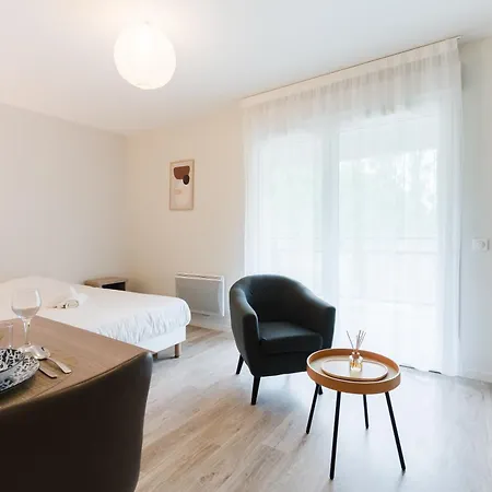 Zenitude Hôtel-résidences St-berthevin Laval Apart-hotel